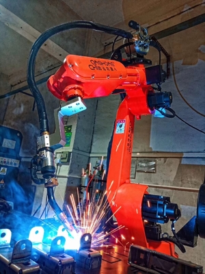 Smart Automated AC220V Spot Welding Robot IP50 For Automotive Industry